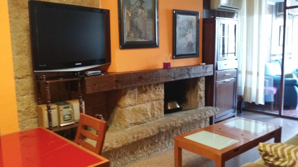 La Nogalera Apartment ตอร์เรโมลิโนส ภายนอก รูปภาพ